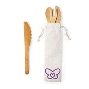 Set de couverts en bambou, pochette en coton. Laser sur les couverts et 1 couleur sur la pochette